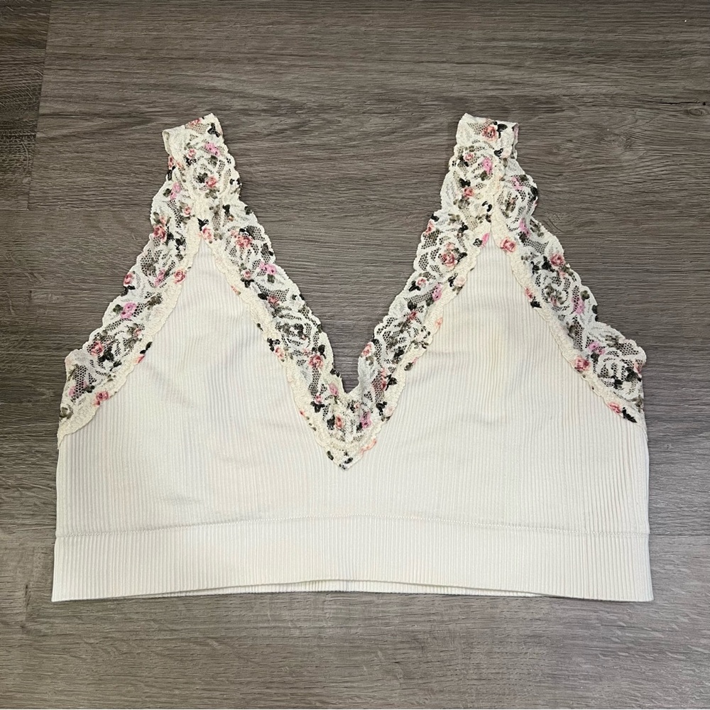 Victoria's Secret PINK Cream Floral Lace Bralette Sz Medium Layering Valentine’s